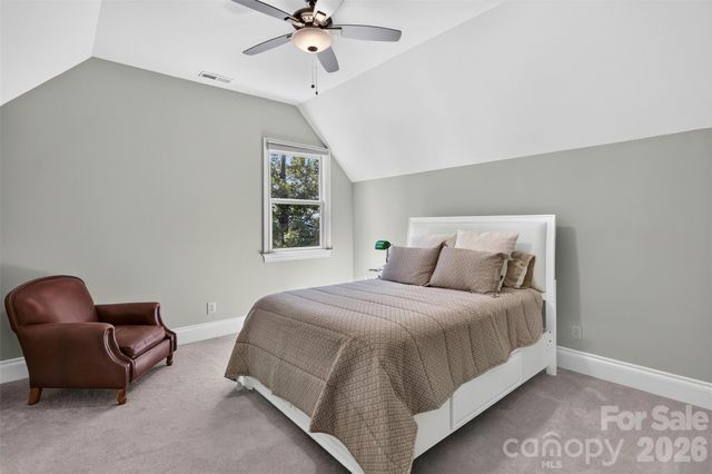 851 Sunlight Ridge Drive, Hendersonville, NC 28792