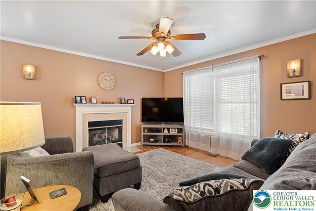 2659 Fieldview Drive, Lower Macungie Twp, PA 18062