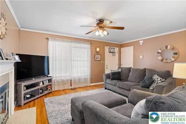 2659 Fieldview Drive, Lower Macungie Twp, PA 18062