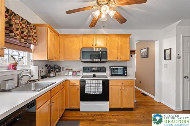 2659 Fieldview Drive, Lower Macungie Twp, PA 18062