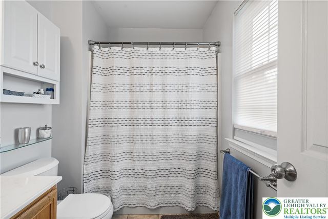 2659 Fieldview Drive, Lower Macungie Twp, PA 18062