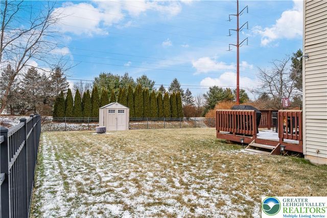 2659 Fieldview Drive, Lower Macungie Twp, PA 18062