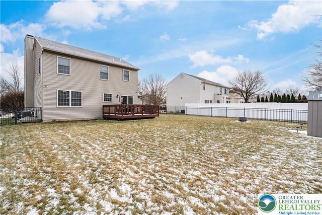 2659 Fieldview Drive, Lower Macungie Twp, PA 18062