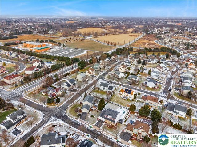 2659 Fieldview Drive, Lower Macungie Twp, PA 18062