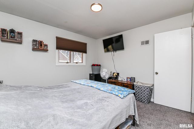 1141 N Wood Road, Peoria, IL 61604