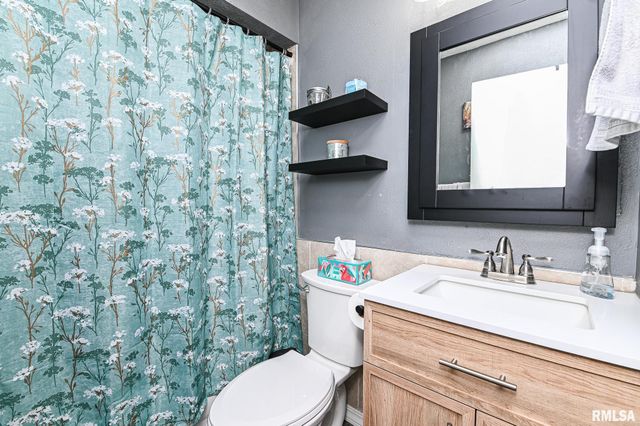 1141 N Wood Road, Peoria, IL 61604