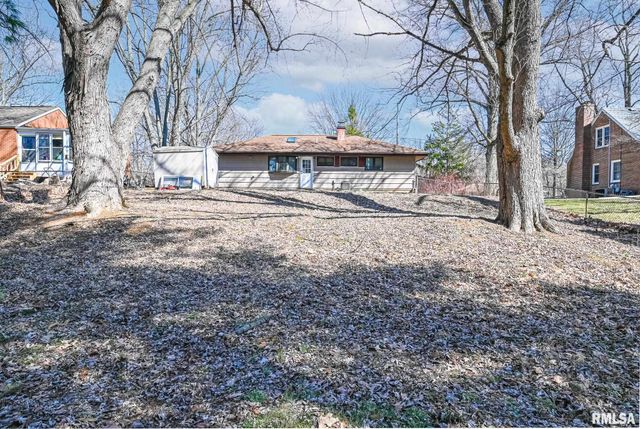 1141 N Wood Road, Peoria, IL 61604