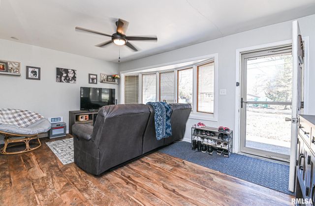 1141 N Wood Road, Peoria, IL 61604