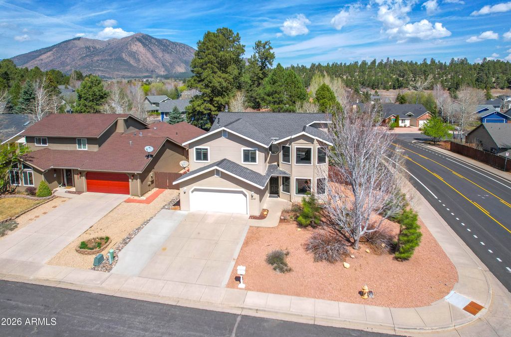 Image 26 of property listing at 6640 E EAGLE CREST Drive, Flagstaff, AZ 86004