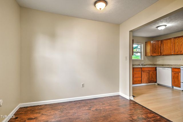 2609 Bloomingdale Road, Kingsport, TN 37660