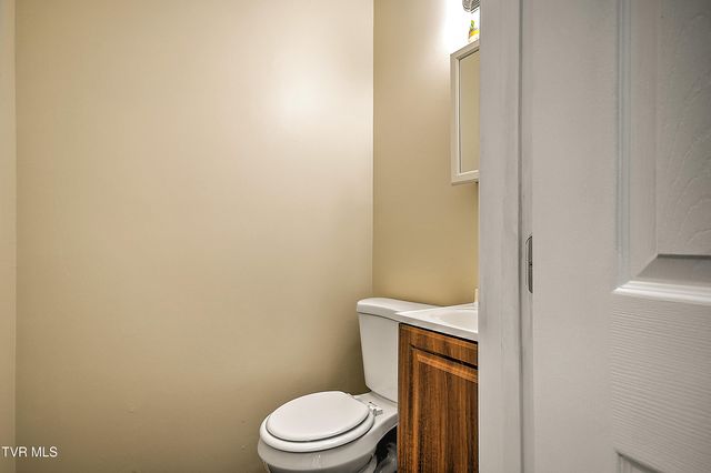 2609 Bloomingdale Road, Kingsport, TN 37660