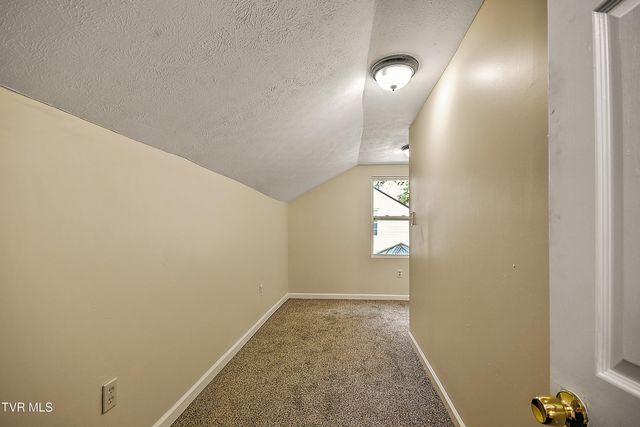 2609 Bloomingdale Road, Kingsport, TN 37660