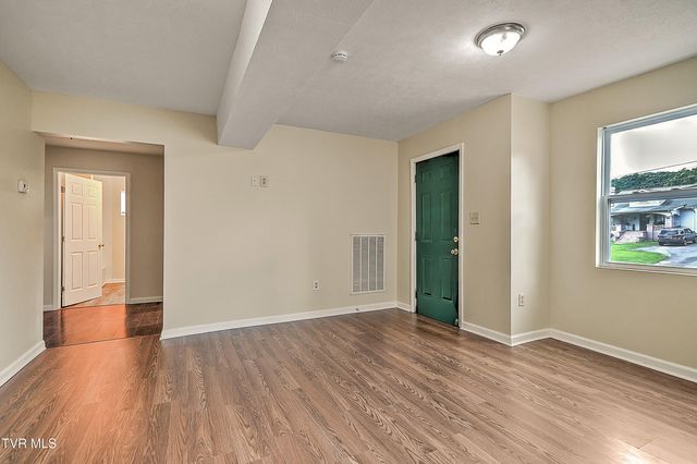 2609 Bloomingdale Road, Kingsport, TN 37660