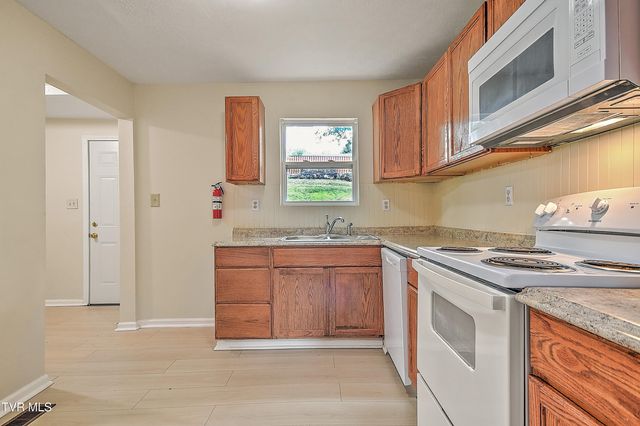 2609 Bloomingdale Road, Kingsport, TN 37660