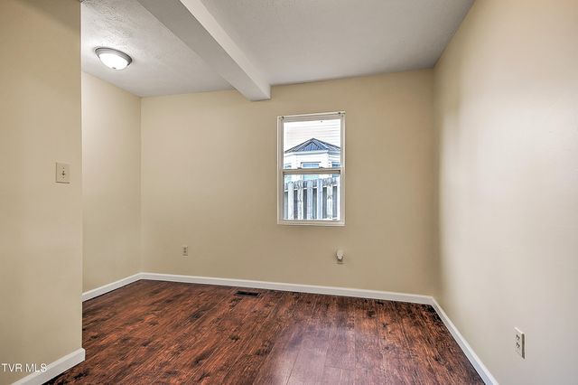 2609 Bloomingdale Road, Kingsport, TN 37660