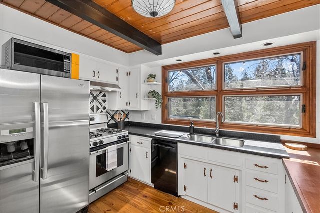 28886 Cedar, Lake Arrowhead, CA 92352