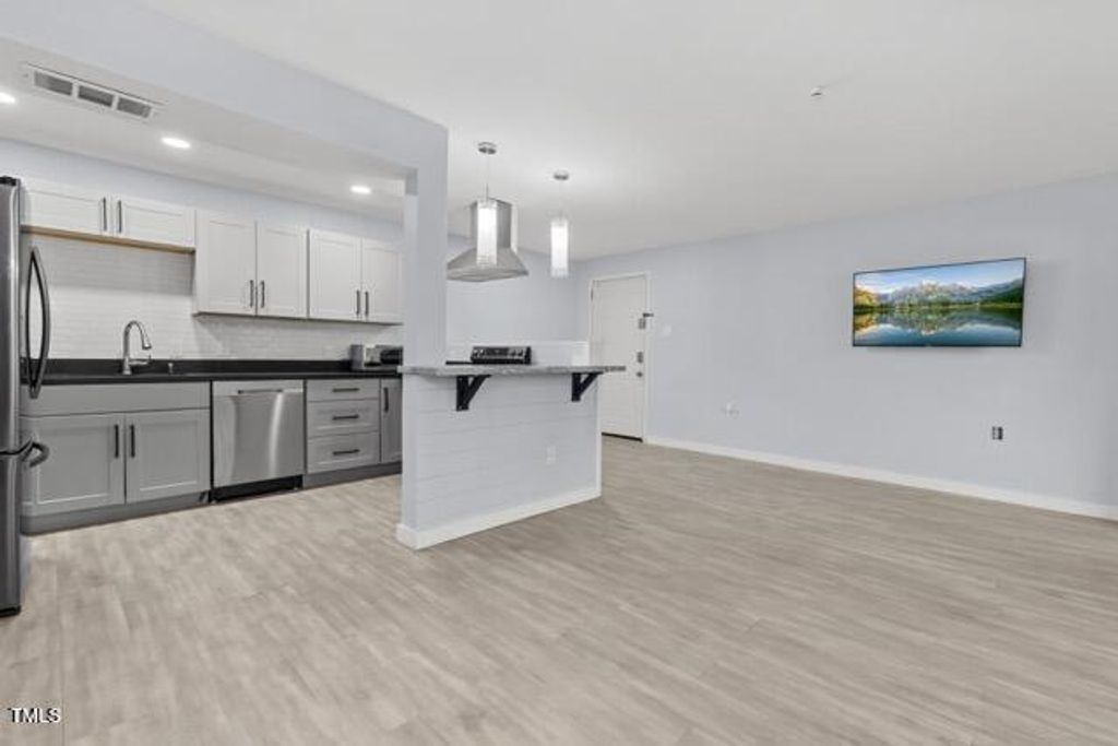 500 Umstead Drive Unit 308, Chapel Hill, NC 27516