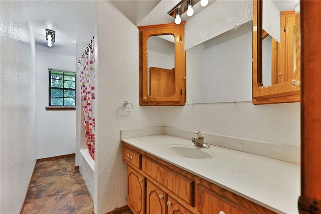 10051 Flat Armadillo Road, Lexington, OK 73051