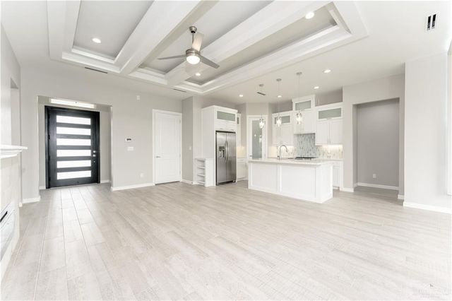 1405 E Danielle Avenue, Pharr, TX 78577