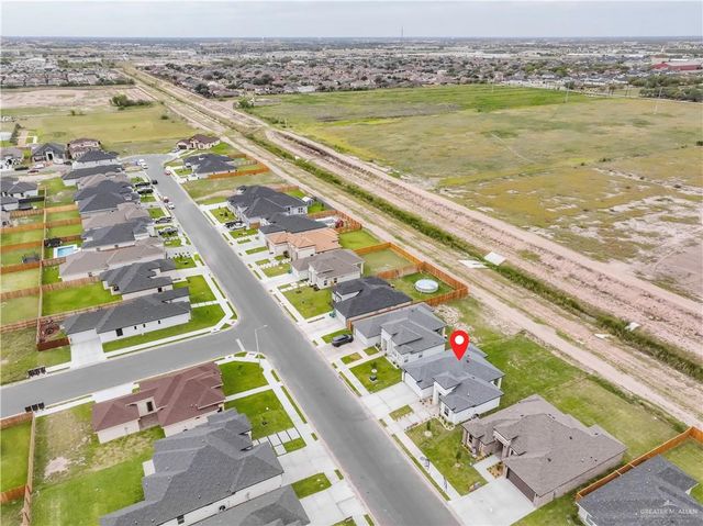 1405 E Danielle Avenue, Pharr, TX 78577