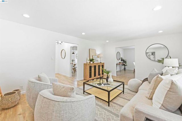 5238 Brophy Dr, Fremont, CA 94536