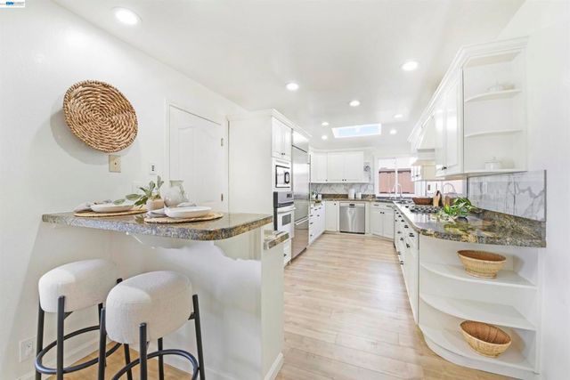 5238 Brophy Dr, Fremont, CA 94536