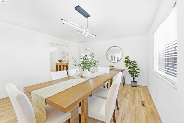 5238 Brophy Dr, Fremont, CA 94536