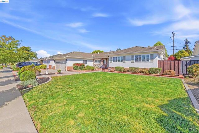5238 Brophy Dr, Fremont, CA 94536