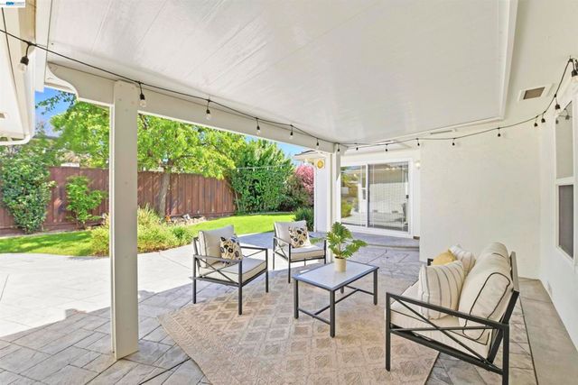 5238 Brophy Dr, Fremont, CA 94536