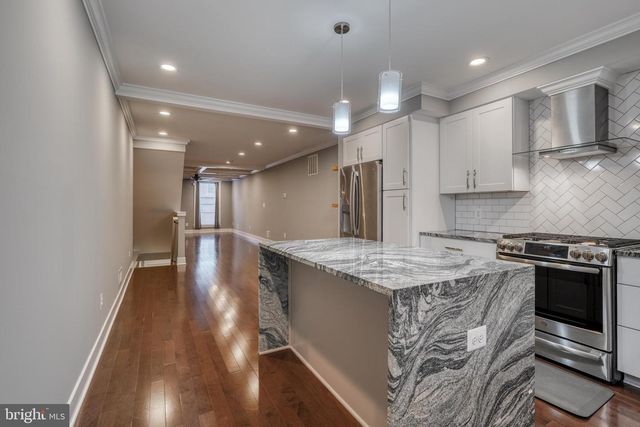 939 S BAYLIS ST, Baltimore, MD 21224