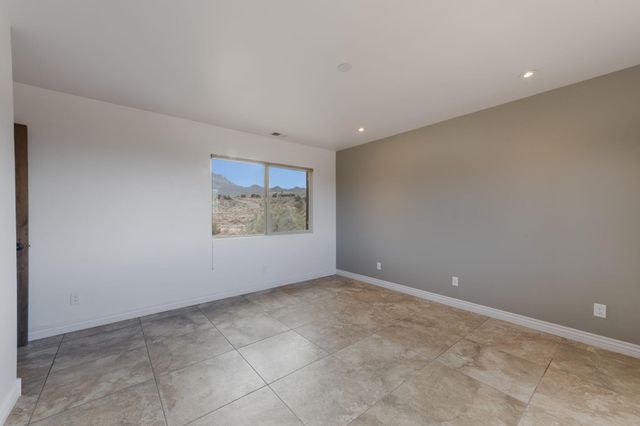 1 Petroglyph Trail, Placitas, NM 87043