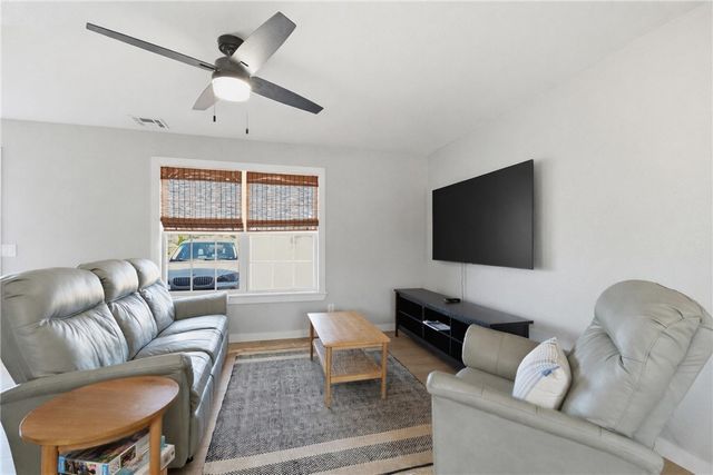 2402 SE Jayel Terrace 4, Bentonville, AR 72712