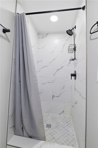 2402 SE Jayel Terrace 4, Bentonville, AR 72712