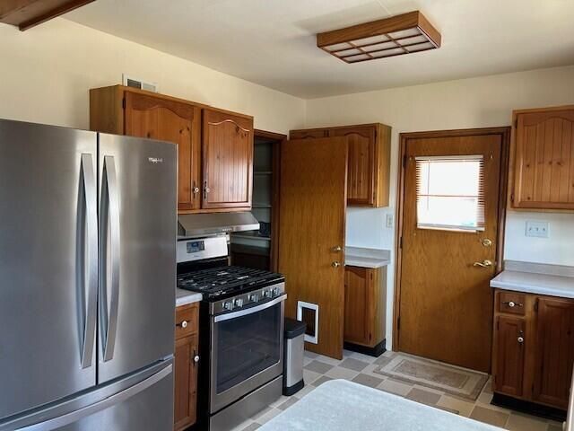 512 S Main STREET, Saukville, WI 53080