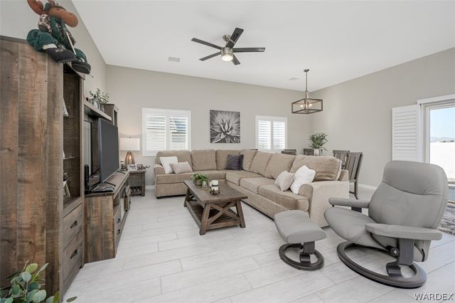 2365 E Calle Madrid, Fort Mohave, AZ 86426