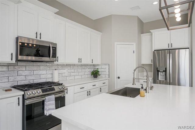 2365 E Calle Madrid, Fort Mohave, AZ 86426