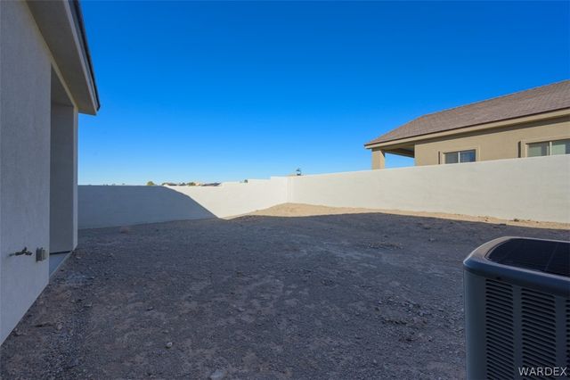 2365 E Calle Madrid, Fort Mohave, AZ 86426