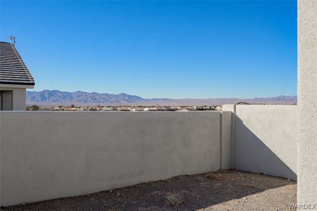 2365 E Calle Madrid, Fort Mohave, AZ 86426