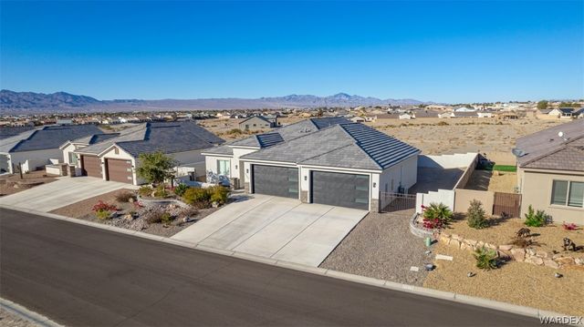 2365 E Calle Madrid, Fort Mohave, AZ 86426