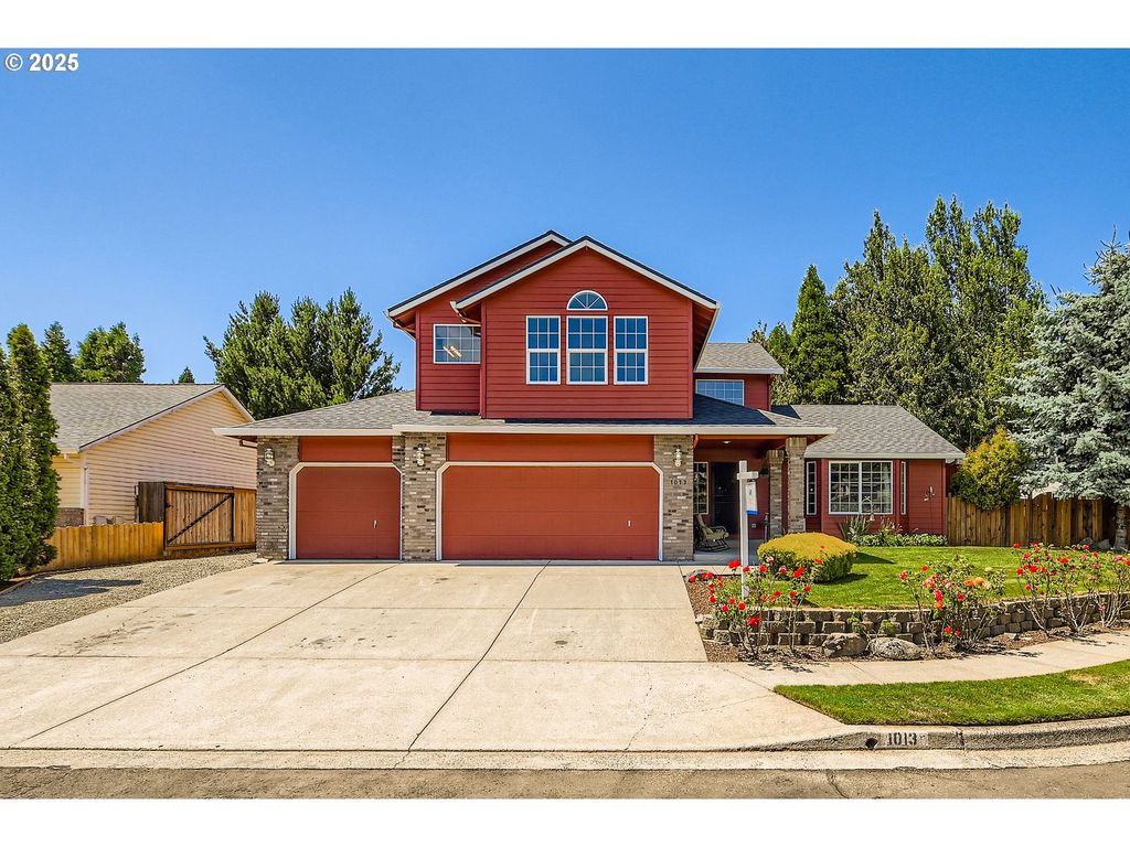 1013 Se HACIENDA Ln, Gresham, OR 97080