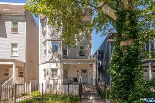 77 16th, East Orange, NJ 07018