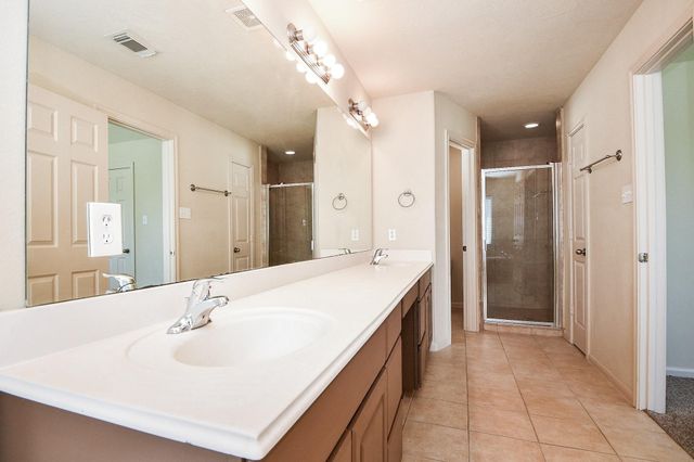 5215 Brinkman Court, Houston, TX 77091