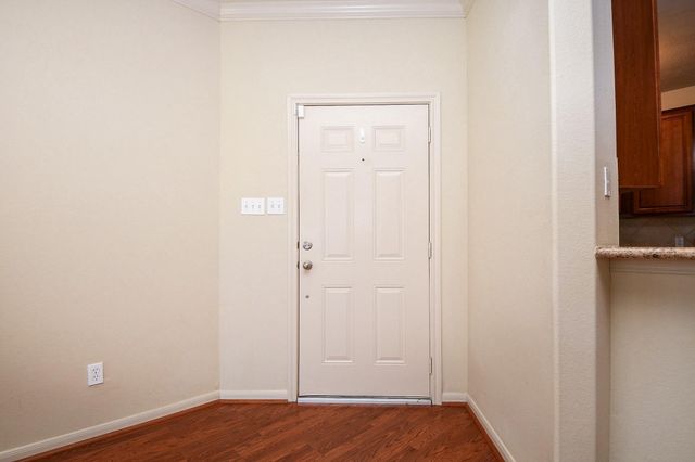 5215 Brinkman Court, Houston, TX 77091