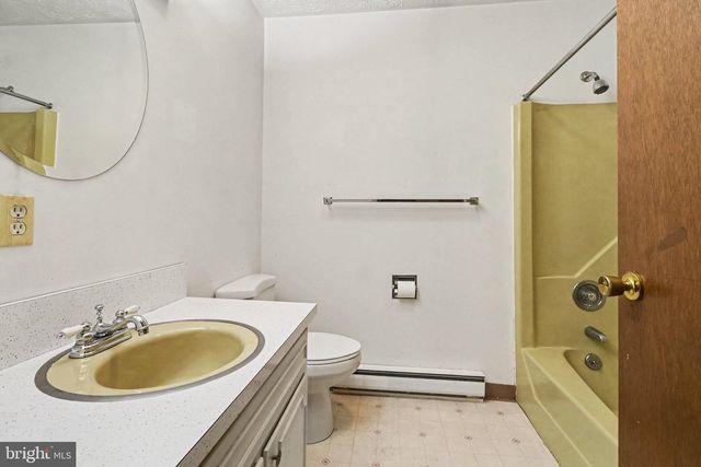 3261 TRINITY RD, Harrisburg, PA 17109
