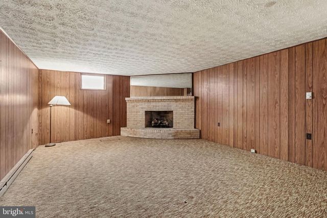 3261 TRINITY RD, Harrisburg, PA 17109