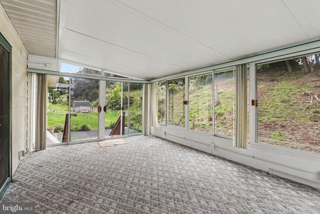 3261 TRINITY RD, Harrisburg, PA 17109