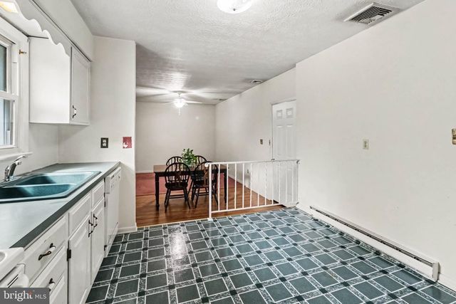 3261 TRINITY RD, Harrisburg, PA 17109
