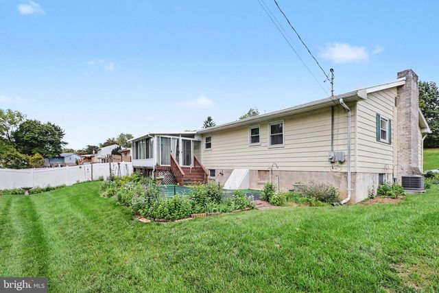 3261 TRINITY RD, Harrisburg, PA 17109