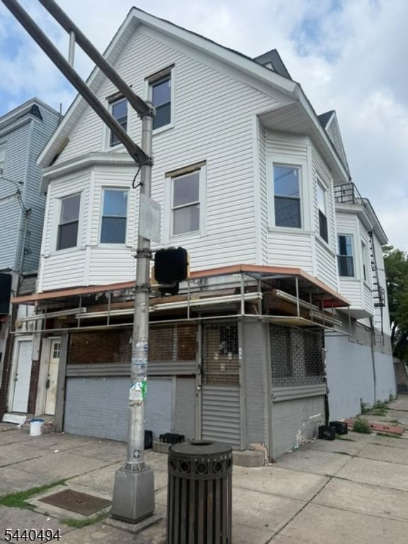 523 Park Ave, Paterson City, NJ 07504 — exterior