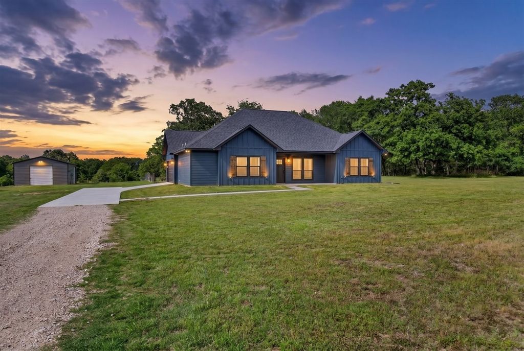 9968 County Road 1200, Athens, TX 75751